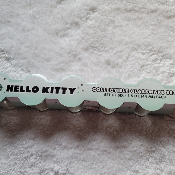 Hello kitty bundle - Picture 4 of 7